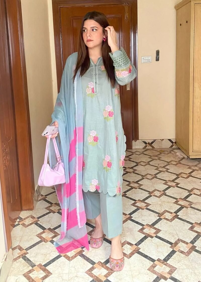 SahraMart – stylish clothing and fashion products for women available online